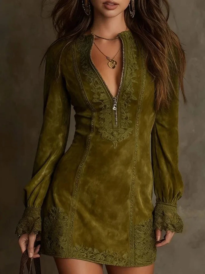 Robe en Suède à Lacets Courte Féminine & Sophistiquée