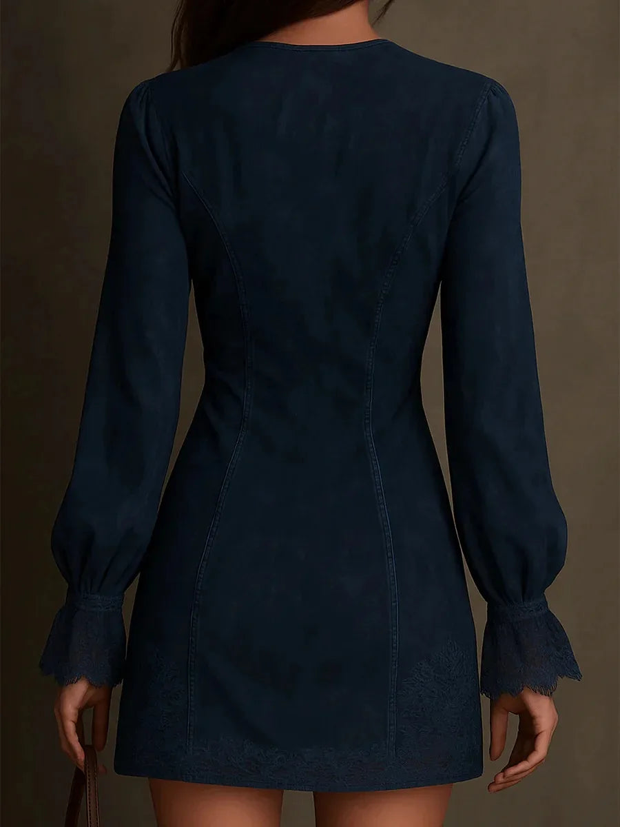 Robe en Suède à Lacets Courte Féminine & Sophistiquée